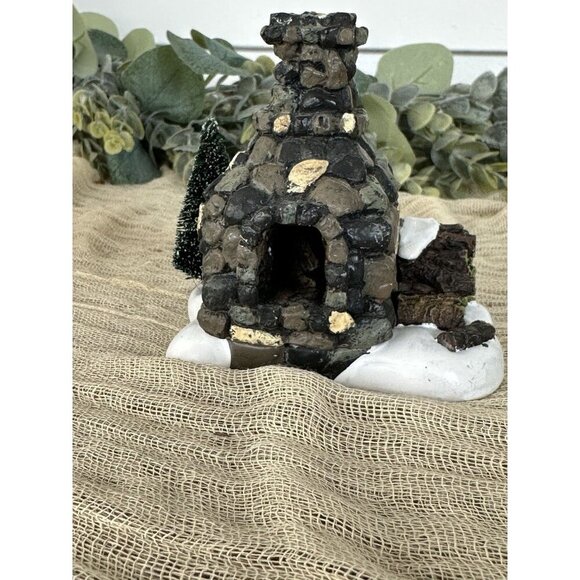 Dept‎ 56 Fieldstone Fireplace Snow Village Accessories 56.53010 2001 Department - Picture 6 of 14